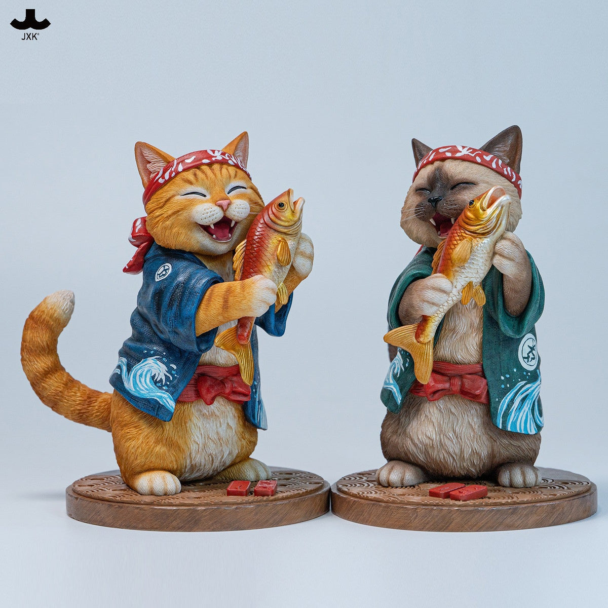 JXK368 鯛を抱えた猫ボス 樹脂フィギュア(台座付き・全2種) 商品画像