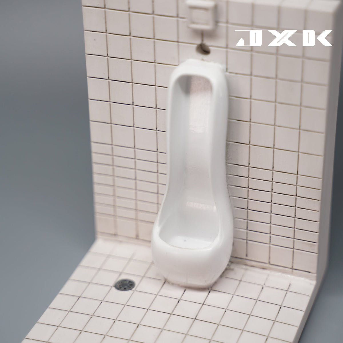 MMMTOYS M2102 1/12 公衆トイレ ジオラマ｜A・B