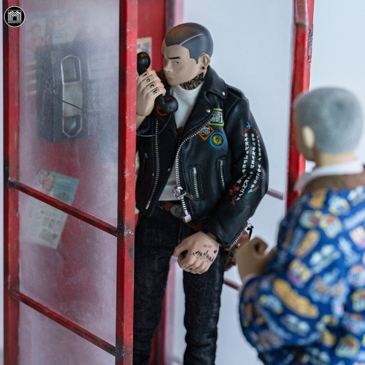 MMMTOYS M2608 1/6スケール レトロ電話ボックス ジオラマ小物