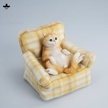 JXK350 ソファでくつろぐ猫 樹脂・布製フィギュア（全3種）