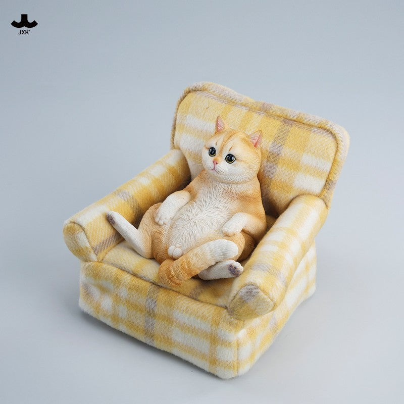 JXK350 ソファでくつろぐ猫 樹脂・布製フィギュア（全3種）