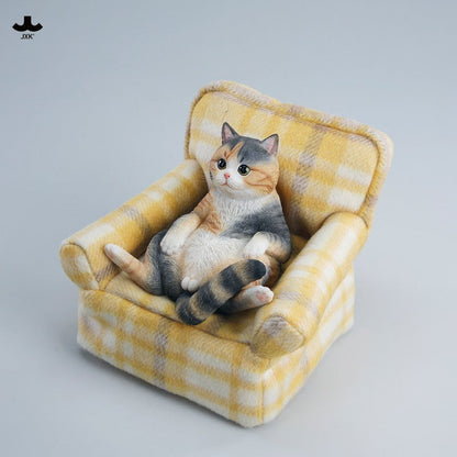 JXK350 ソファでくつろぐ猫 樹脂・布製フィギュア（全3種）