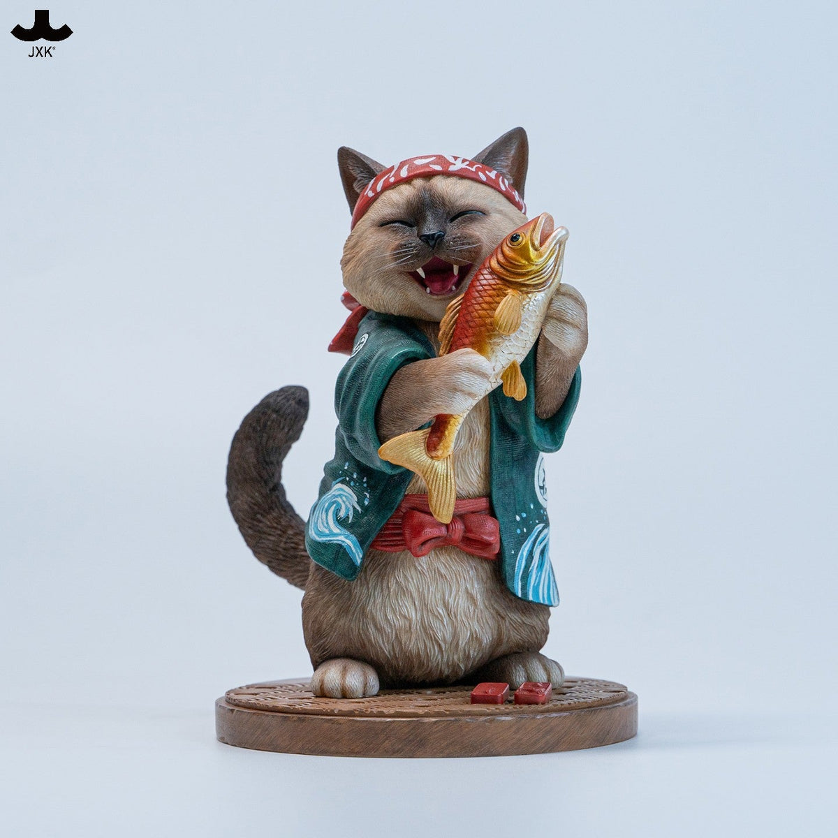 JXK368 鯛を抱えた猫ボス 樹脂フィギュア（台座付き・全2種） 商品画像