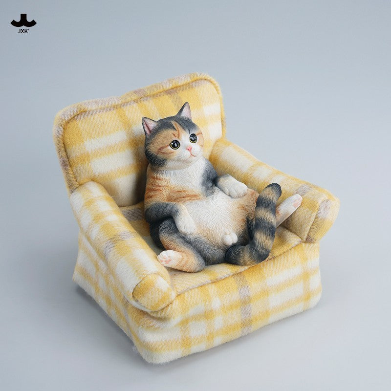 JXK350 ソファでくつろぐ猫 樹脂・布製フィギュア（全3種）